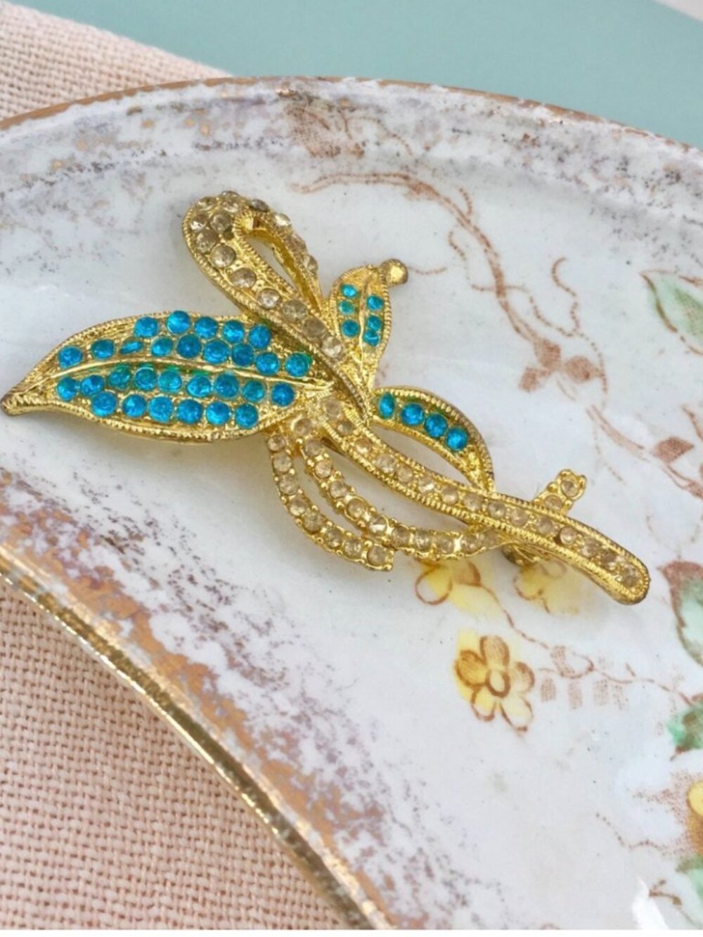 Vintage Brooch, Mid Century Brooch, Vintage Pin, Vintage Costume Jewelry